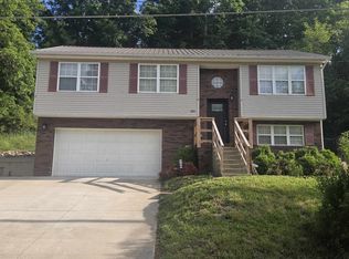 160 Sherwood Dr, Huntington, WV 25704