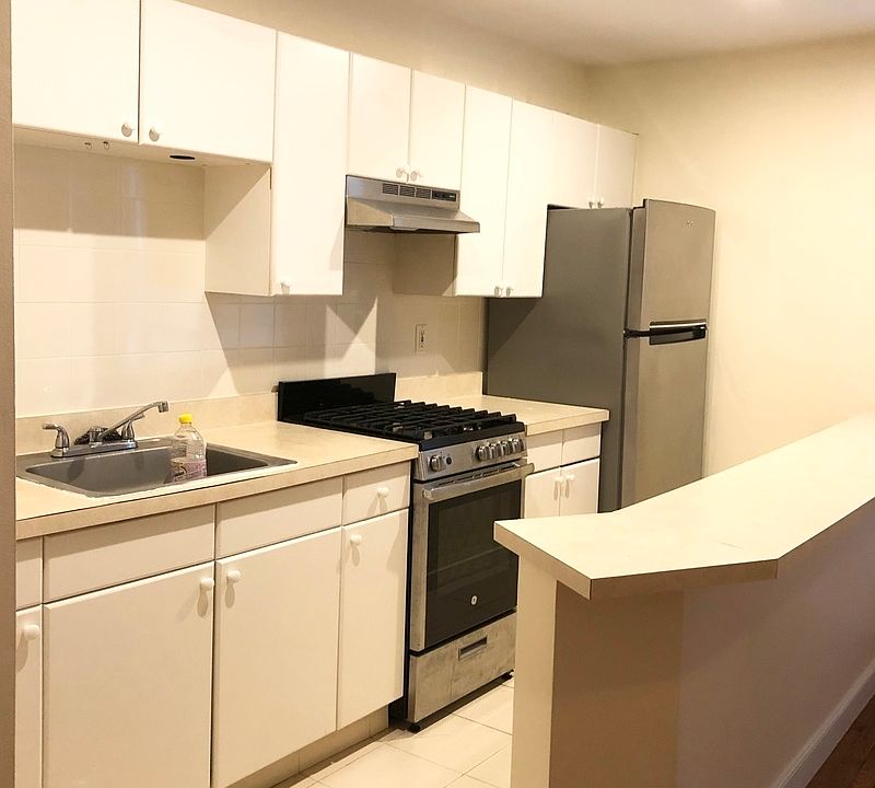 1st image of 4004 192nd St #6