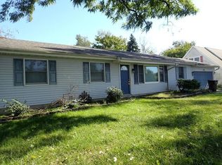 797 Fox River Rd, Valparaiso, IN 46385