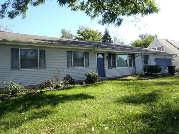 797 Fox River Rd, Valparaiso, IN 46385