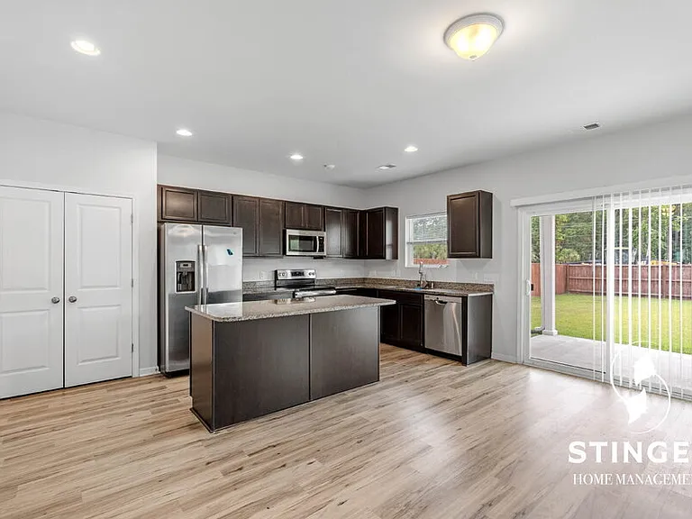 21 Chestnut St — Photo 9
