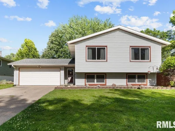 3651 Tam O Shanter Dr N, Bettendorf, IA 52722