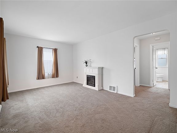 4th image of 2919 Tuxedo Ave