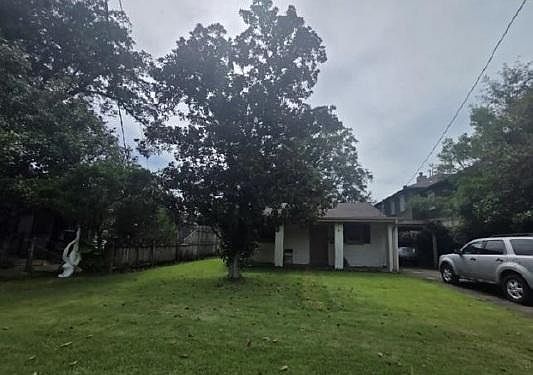 2nd image of 8 Glenwood Ave