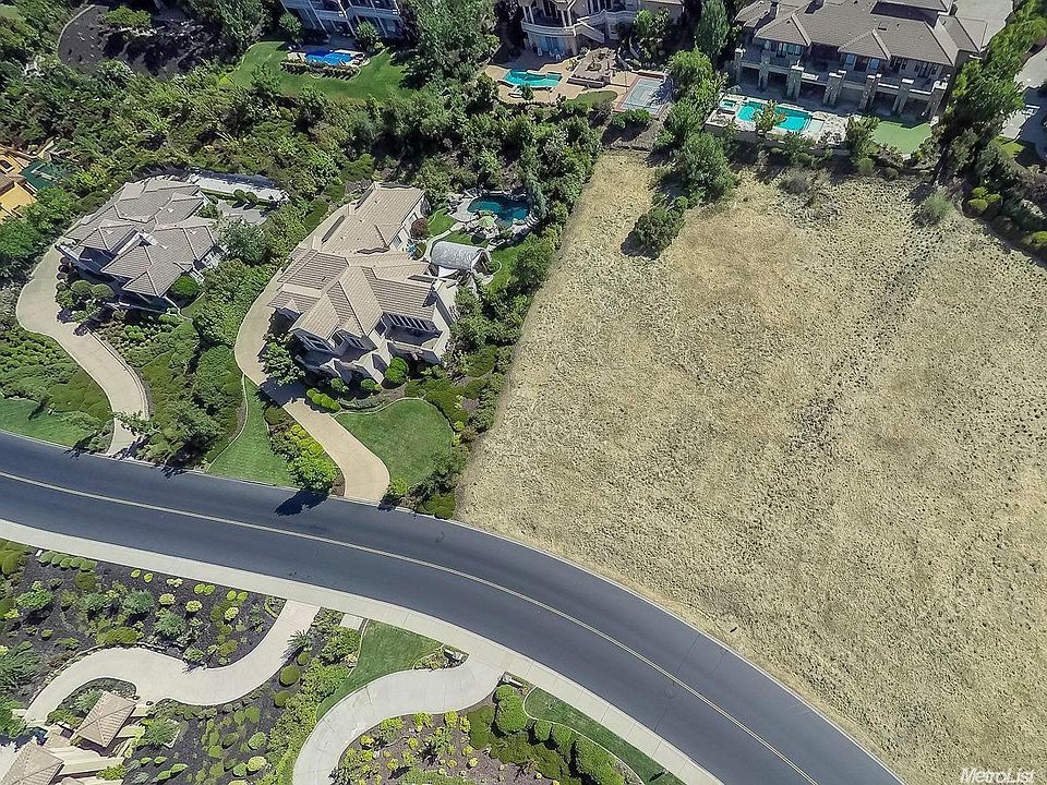 1st image of 4268 Greenview Dr