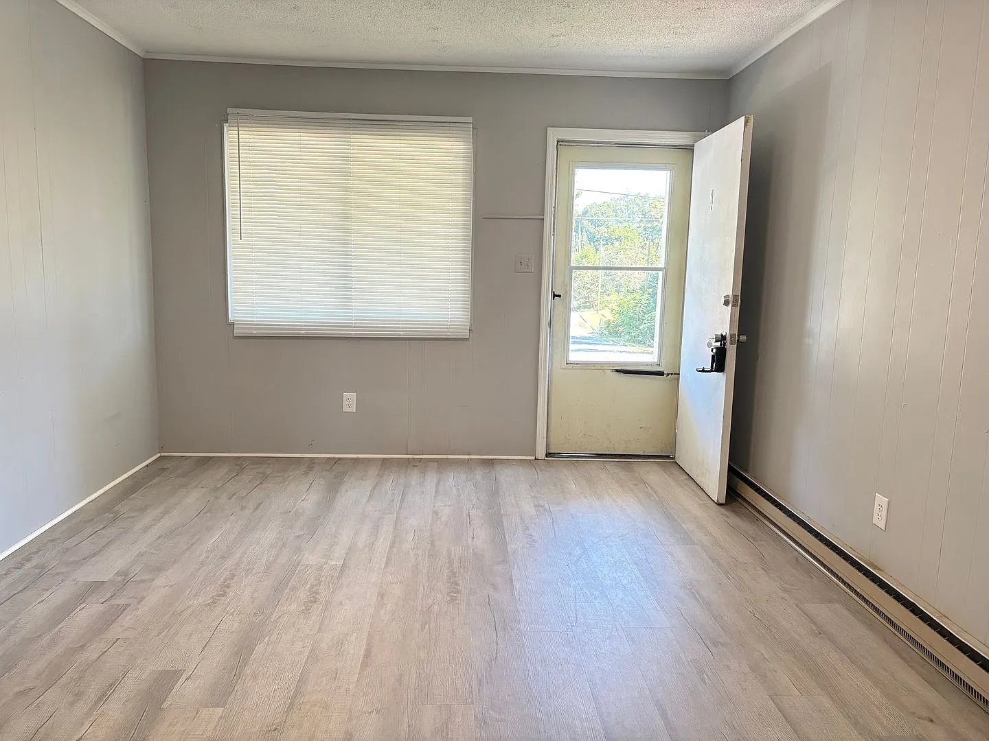Cozy Duplex Unit Available NOW! — Photo 3