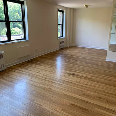 Rented by Ellman Realty Advisors | media 3