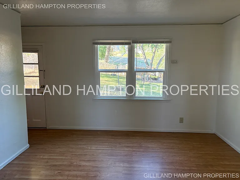 318 NW 15th St #318 — Photo 15