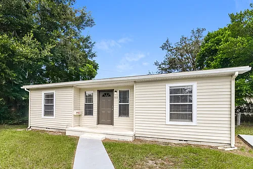 542 Colonnades Cv Photo 1