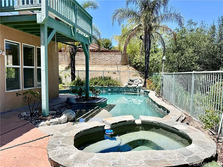 28463 Cascade Rd — Photo 3