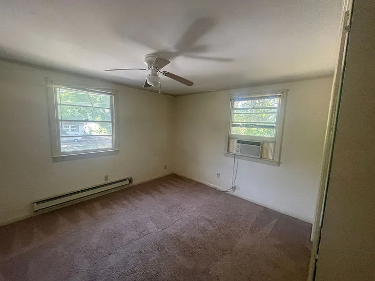 4902 Franklin Ave — Photo 7