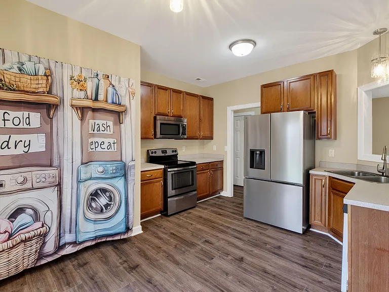 4621 Landover Dale Dr — Photo 16