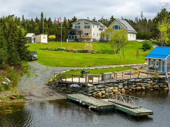 2270 Ostrea Lake Rd, Halifax, NS B0J 2L0