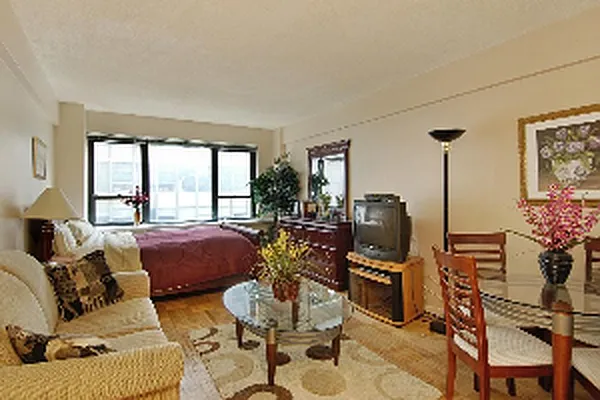 Rented by Corcoran | media 15