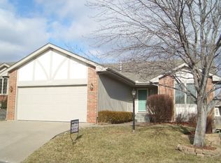 6412 SW Castle Ln, Topeka, KS 66614