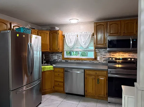 30 Riverview St #1, Brockton, MA 02302
