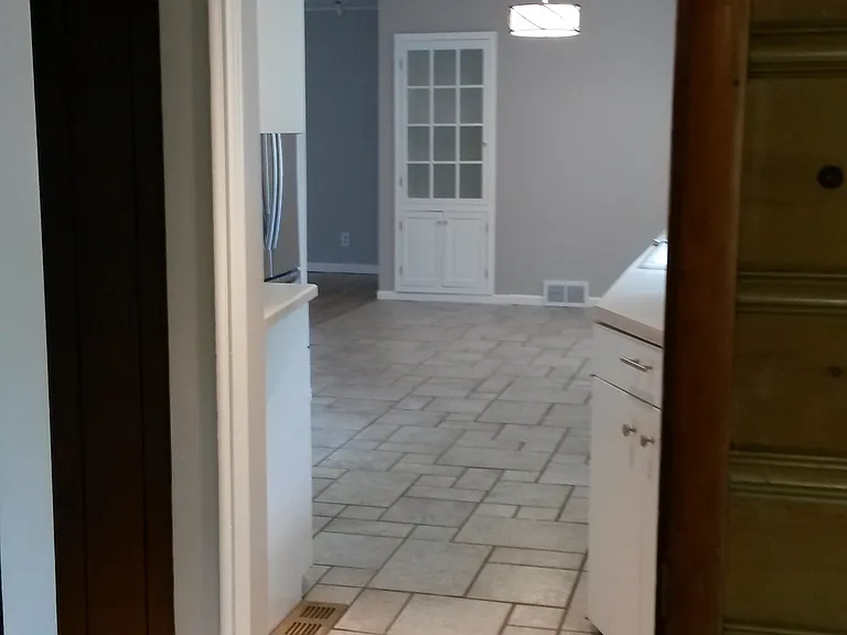 1279 Pontiac Rd — Photo 16