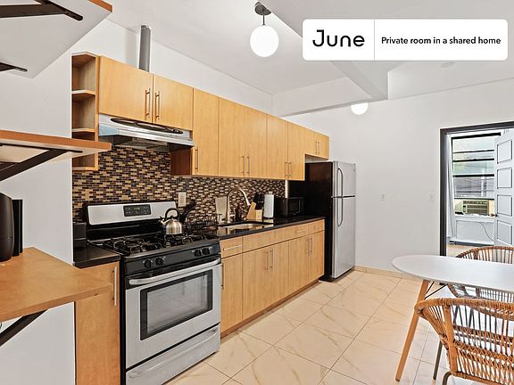5th image of 2028 2nd Ave #A