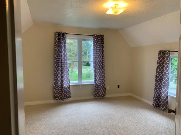 1003 Tuscarawas Ave NW, New Philadelphia, OH 44663