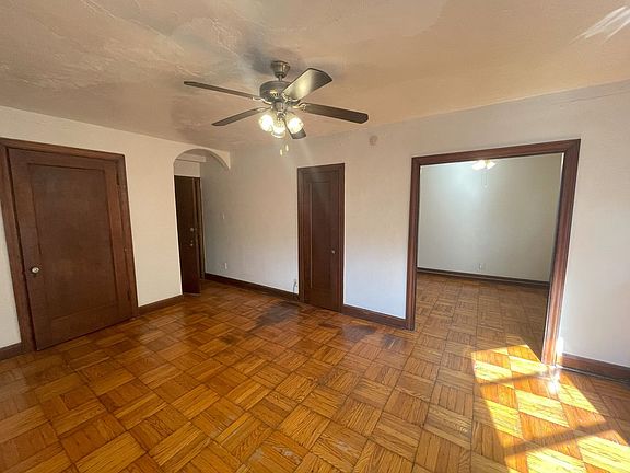 2nd image of 3500-10 Miami St #311