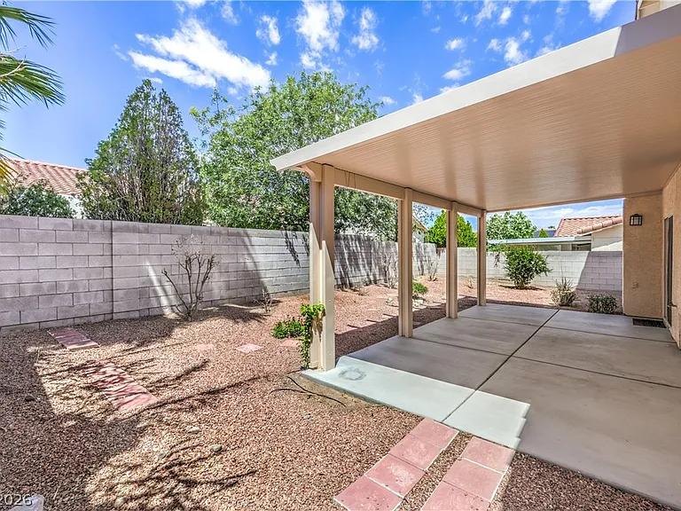 10035 Daybreak Dew Ct — Photo 36
