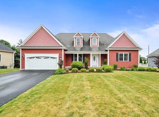 5 Grove Meadow Ln, Shrewsbury, MA 01545
