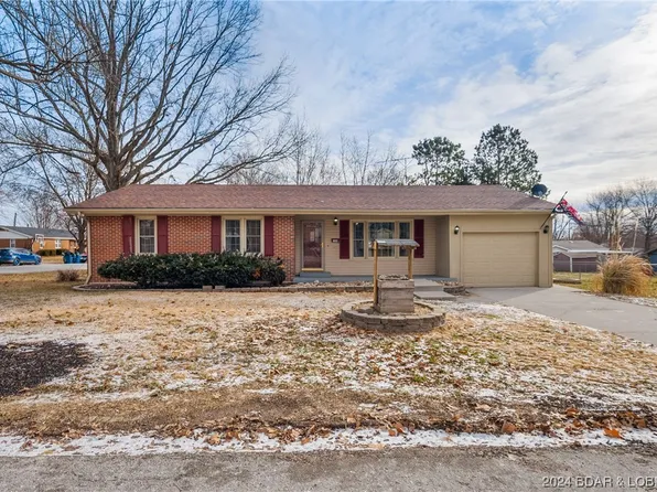 1006 N Gayle St, Eldon, MO 65026