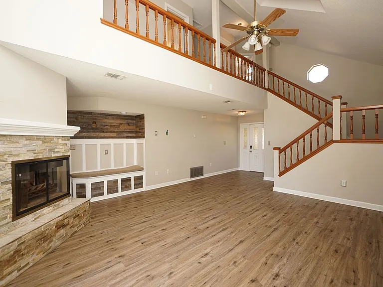 1613 Mariah Way E — Photo 8