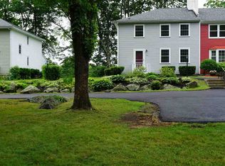 5 Boulder Brook Dr, Exeter, NH 03833