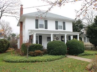 169 Meadowsweet Rd, Mineola, NY 11501