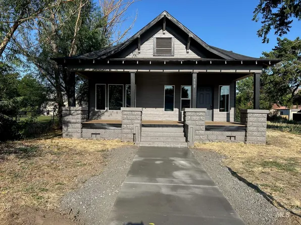 530 9th St, Clarkston, WA 99403