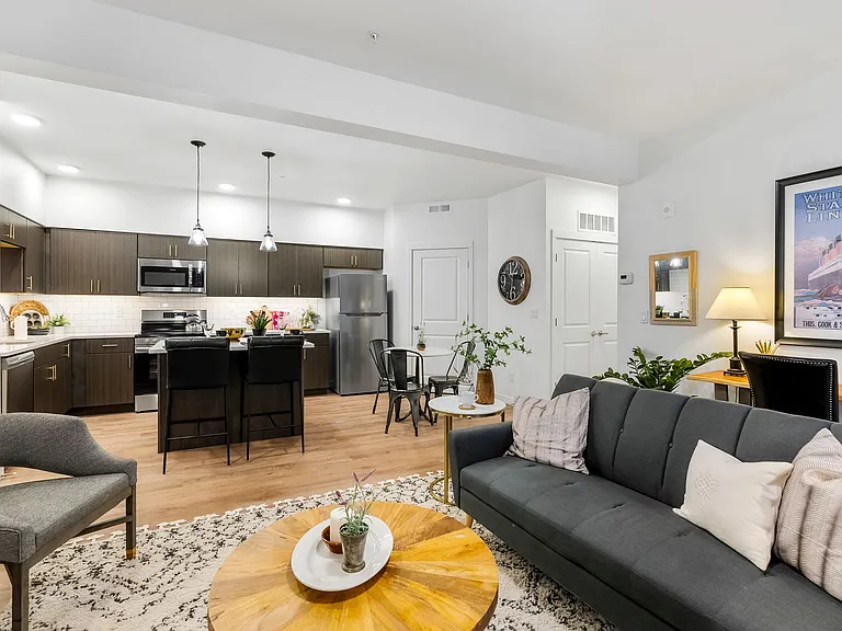 Karlo Lacey Apartments — Photo 64