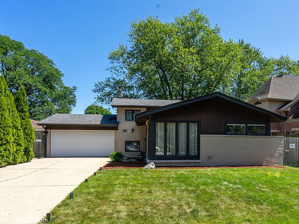 1st image of 245 Greenfield Dr