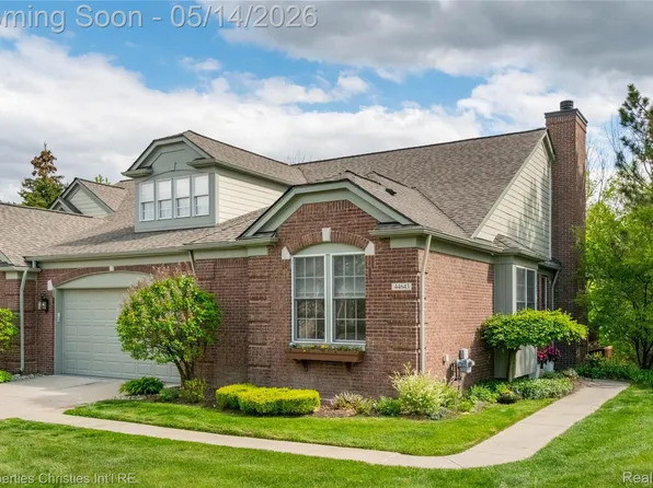 44643 Aspen Ridge Dr, Northville, MI 48168