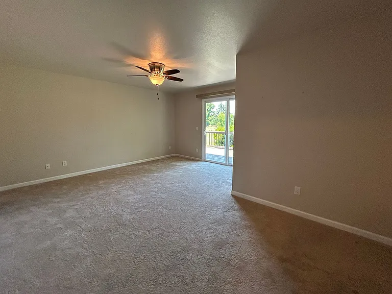 329 Oak Leaf Cir — Photo 17