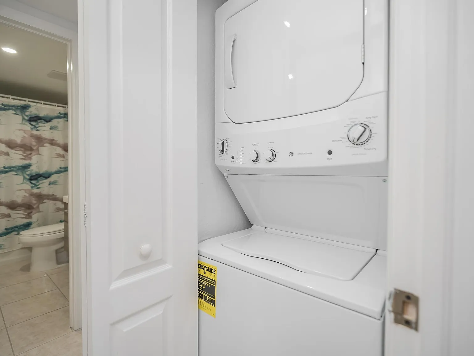 2 bed, 1002 sqft, $2,300 — Photo 2