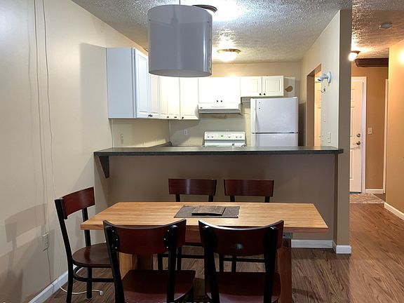 3rd image of 1445 E Pond Dr APT 10