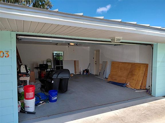 5th image of 1303 CLUB LANE