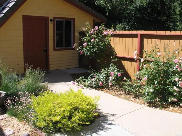 3295 Dolores Dr, Julian, CA 92036