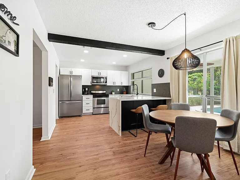 1019 Larch Way — Photo 8