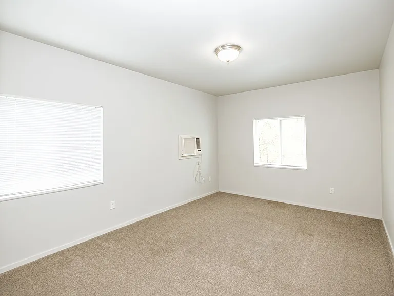 Kascade Place Apartments — Photo 97