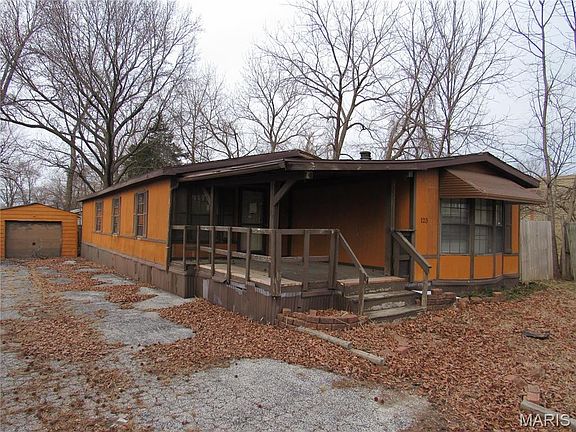 2nd image of 123 Richmond Dr