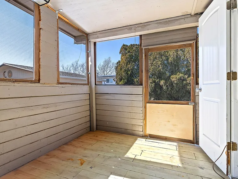 443 N Dorothea Way — Photo 14