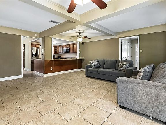 3rd image of 121 Rex Dr