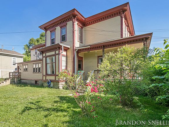 5th image of 825 Turner Ave NW