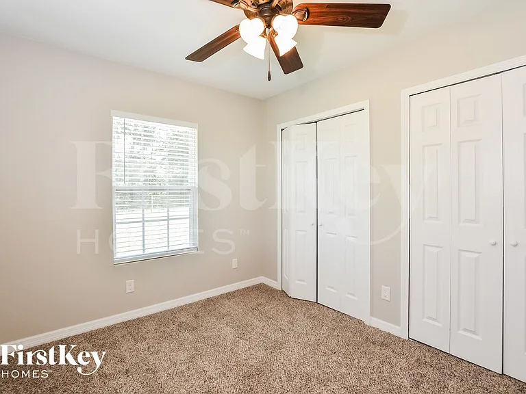 207 Shannon Ln — Photo 12