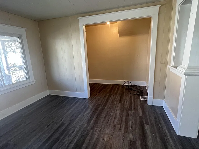 310 Chelsea Pl — Photo 3