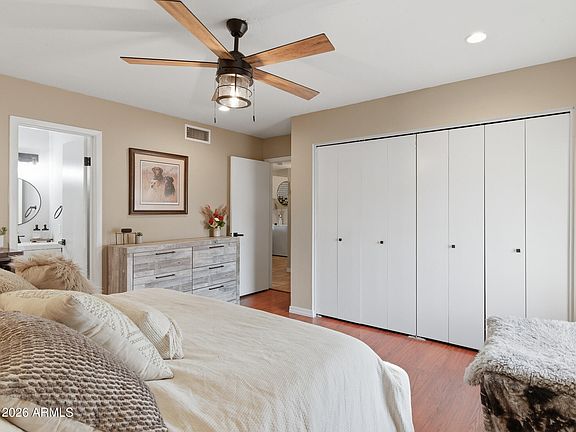 4th image of 1342 W EMERALD Avenue #278
