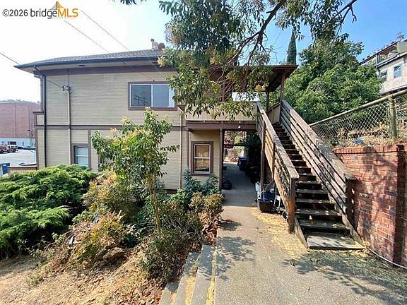 2nd image of 1109 Wanda St
