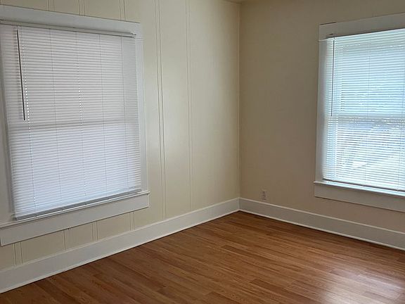 3rd image of 203 Washington St #C